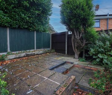 3 bedroom semi-detached house to rent - Photo 3
