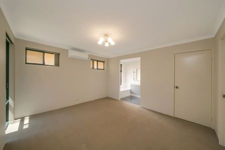 Look No Further&comma; the Perfect Family Home&excl;&excl; - Photo 4