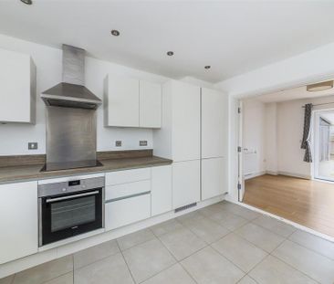 3 bedroom end of terrace house to rent - Photo 6