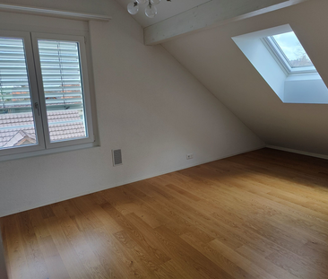 1 MONAT MIETZINSFREIE ZEIT - 2.5-ZIMMER DACHWOHNUNG MIT BALKON - Foto 5