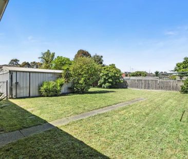 Convenient Location in Cranbourne North - Photo 5