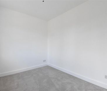 4 bedroom detached house to rent - Photo 6