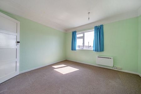 Parsonage Estate, Rogate, Petersfield, Hampshire, GU31 - Photo 4