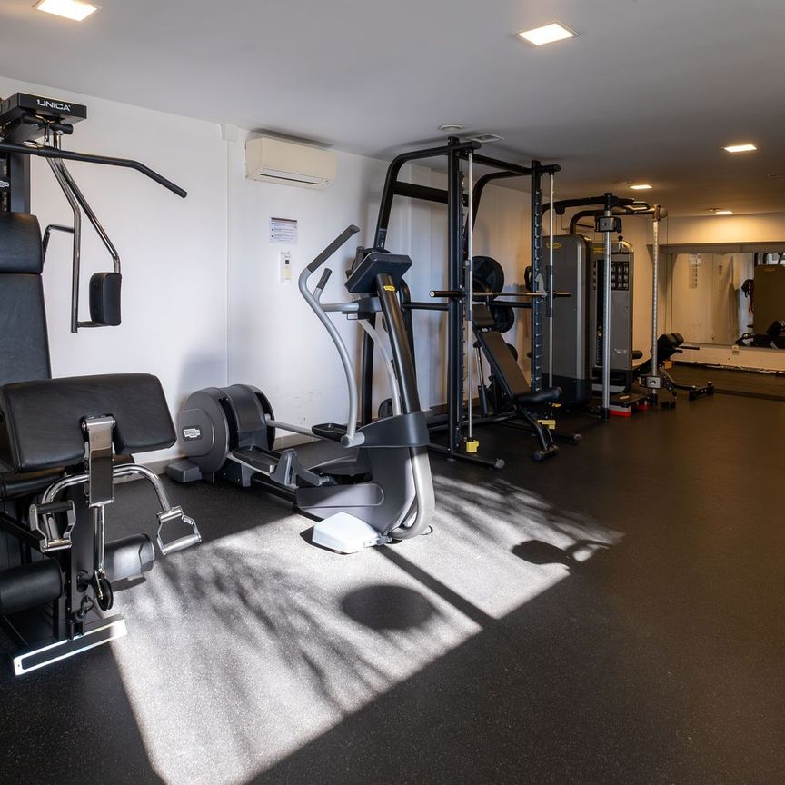 Middle Floor Apartment in Benahavís - Photo 1