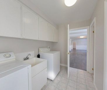 For Lease - 141 Castle Crescent, Oakville, Ontario - Photo 6