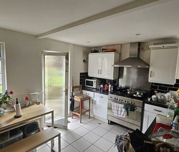 Room in a Shared House, Long Lane, CR0 - Photo 1