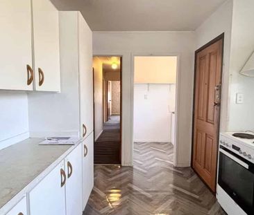 190 Universal Dr, Henderson - Photo 5