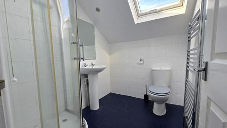 1 bedroom house of multiple occupation to rent - Photo 4
