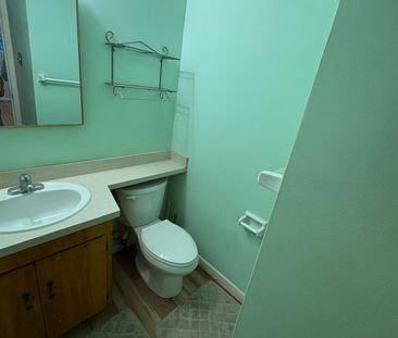 For Lease - 70 Marbury Crescent, Toronto, Ontario - Photo 4