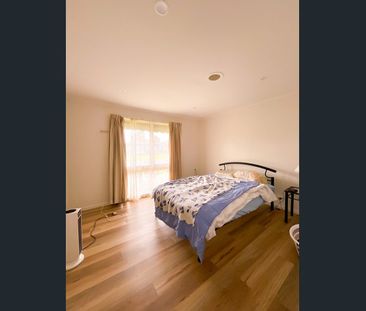 Perfectly located - Photo 3