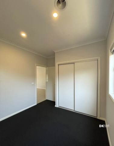 IDEAL FAMILY Home in Tarneit - Photo 4