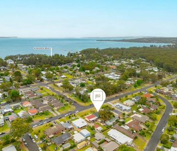 Freshly Renovated 3-Bedroom Home in Central Huskisson - Photo 5