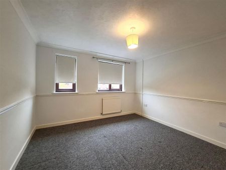 2 bedroom semi-detached house to rent - Photo 2