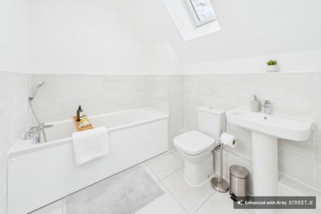 2 bedroom coach house to rent - Photo 2