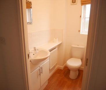 3 bedroom terraced house to rent - Photo 6