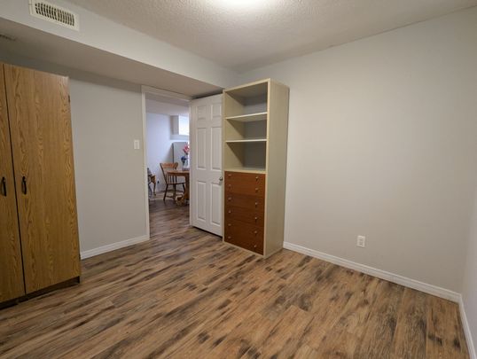 For Lease - 6053 Leeside Crescent Unit# BSMT, Mississauga, Ontario - Photo 1