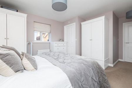 3 bedroom detached house to rent - Photo 4