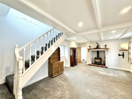 4 bedroom semi-detached house to rent - Photo 1