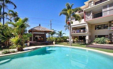 FURNISHED Sky-Villa 2 Bed, 2 Bath + Study / City Waters Cairns - Photo 4