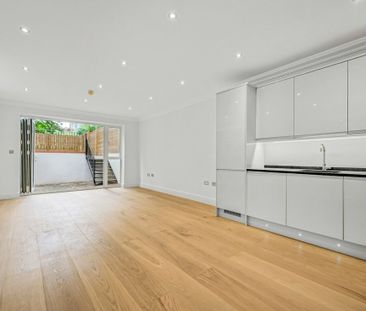 3 bedroom Flat to rent in Chatsworth Road, Kilburn, London, NW2 - Photo 6