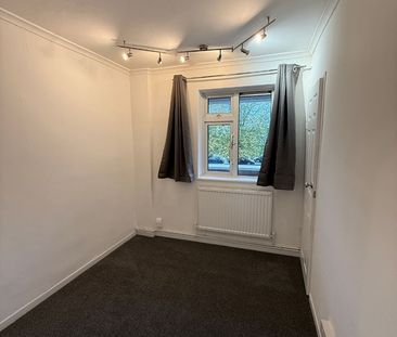 3 Bed Flat, Budoch Drive, IG3 - Photo 5