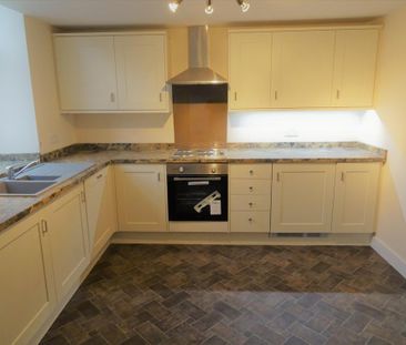 2 bedroom flat to rent - Photo 1