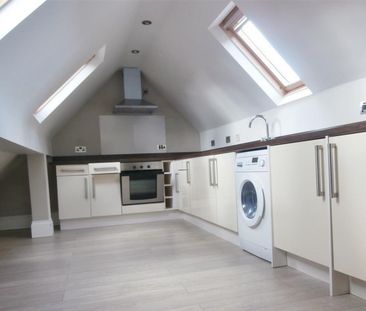 Knighton Drive, Leicester - Photo 2