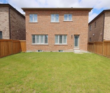 For Lease - 327 Northglen Blvd Boulevard, Clarington, Ontario - Photo 5