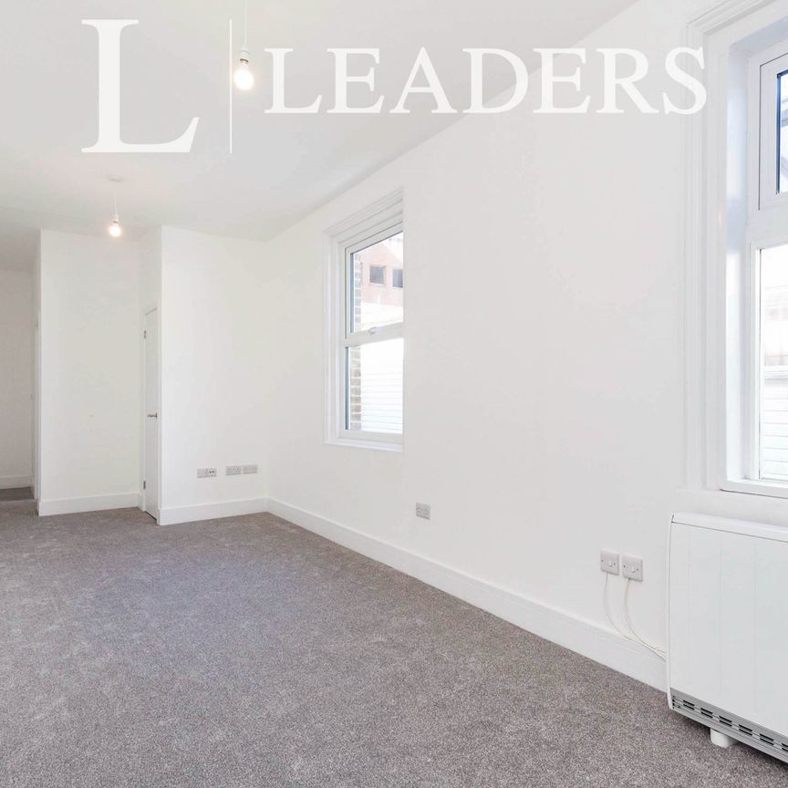 1 bedroom maisonette to rent West Street, Horsham, RH12 - Photo 1