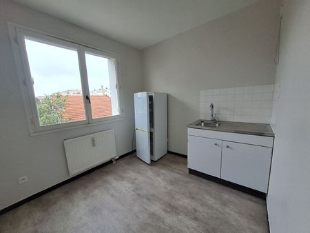 Location Appartement 1 pièce 27m² - Photo 3