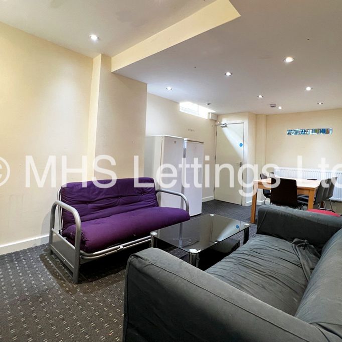 Room 6, 217 Woodhouse Street, Leeds, LS6 2NY - Photo 1