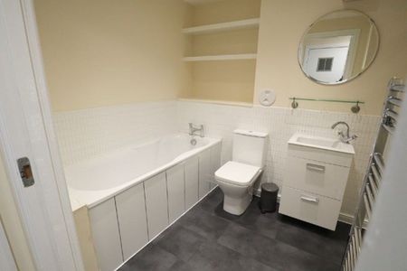 1 Bed, First Floor Flat - Photo 4