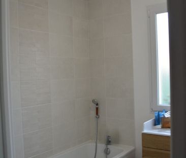 A LOUER A CHANEINS – Villa récente de plain pied sur 437 m² de terr... - Photo 6