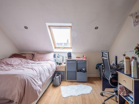 6 bedroom semi-detached house to rent - Photo 5