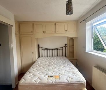 1 Bed Semi-Detached House, Sharpley Drive, LE4 - Photo 1