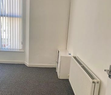 1 Bed Flat, Swiss Road, L6 - Photo 1