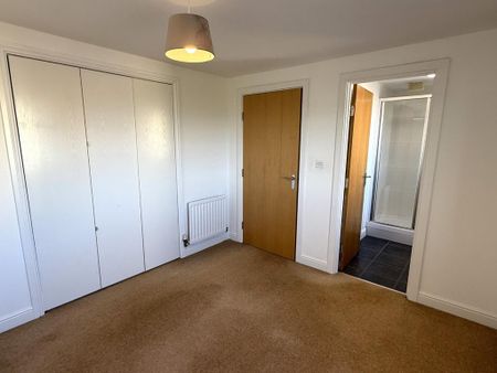 2 bedroom flat to rent - Photo 4