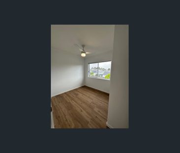 BRAND NEW UPSTAIRS COMPACT UNIT WITH BALCONY, AMAZING LOCATION, MIN... - Photo 1