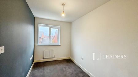 3 bedroom house to rent Fersfield Gardens Kingsway, Quedgeley, Gloucester, Gloucestershire, GL2 - Photo 4