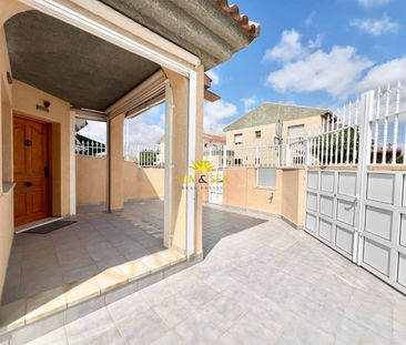 SEMI-DETACHED VILLA WITH 3 BEDROOMS AND 3 BATHROOMS IN SANTIAGO DE ... - Photo 6