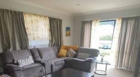 4 Bedroom Family Home - Photo 4