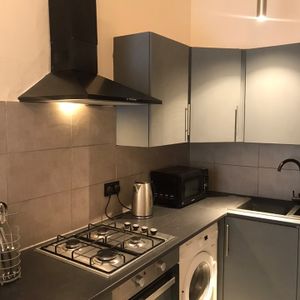 1 Bed Flat, Holmhead Place, G44 - Photo 2