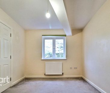 2 bedroom end of terrace house to rent - Photo 2