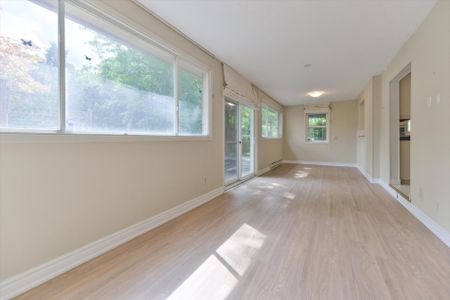 For Lease - 33 Kilchurn Castle Drive, Toronto, Ontario - Photo 2