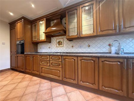 4 bedroom terraced house to rent - Photo 2