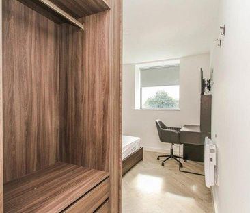 1 bedroom in a house share to rent - Photo 3