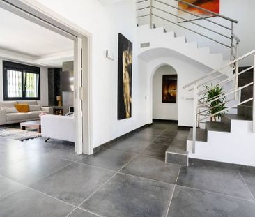 Luxury Villa for rent in Marbella, Andalusia - Photo 3
