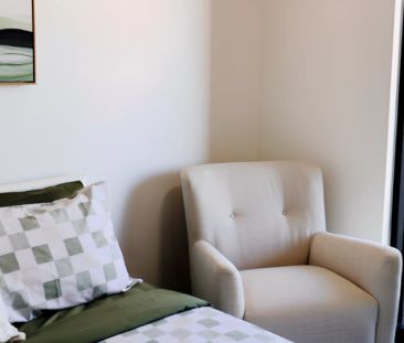 Riverside balcony studio - Photo 1