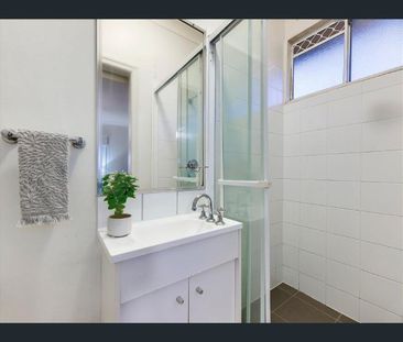 Fantastic Low-Set Home with Ensuite & Entertainer's Deck - Photo 3