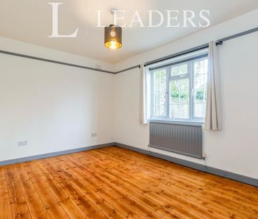 2 bedroom maisonette to rent Cranleigh - Photo 2